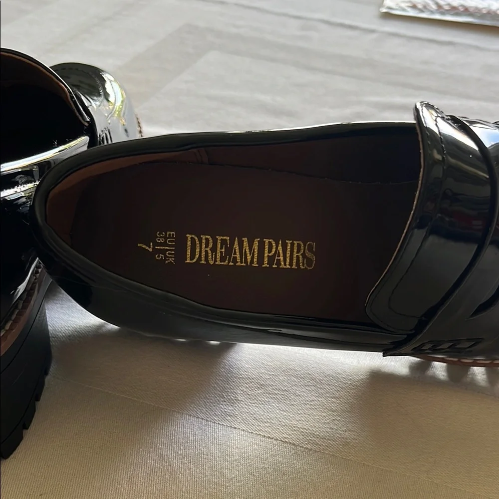 NWNT DREAM PAIRS Women’s Loafers Shoes Black Size 7 - Picture 3 of 5